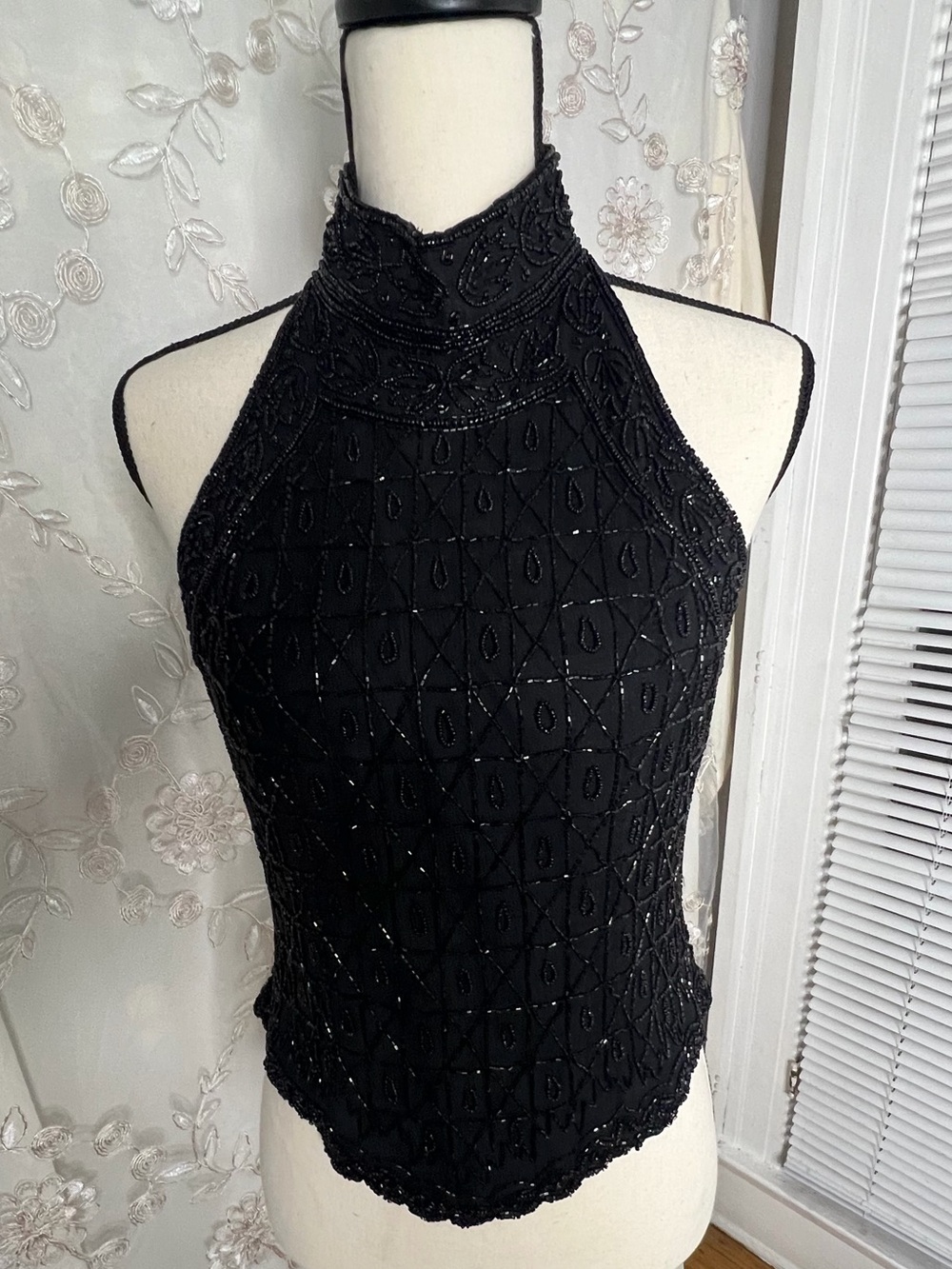 Gorgeous Papell Boutiques sz S, silk beaded t-neck top.
